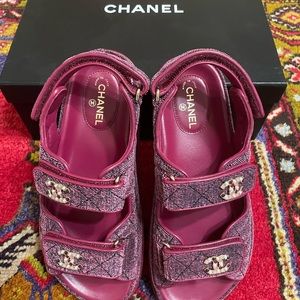 📍Sold📍Authentic Chanel dad sandals in velvet pink